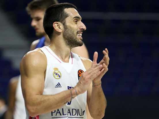 קמפאסו חוגג, בקרוב עשוי לעזוב לארה"ב (getty)