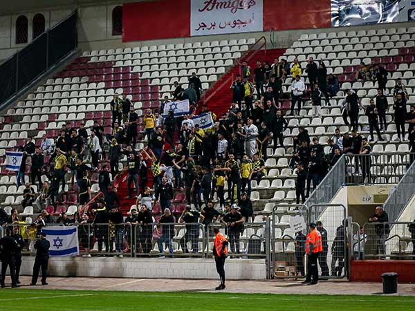 חלק גדול מהאוהדים נכנסו באיחור. אוהדי בית"ר (מאור אלקסלסי)