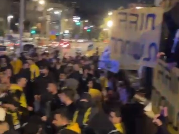 המשטרה תנקוט יד קשה? הפגנת האוהדים נגד חוגג
