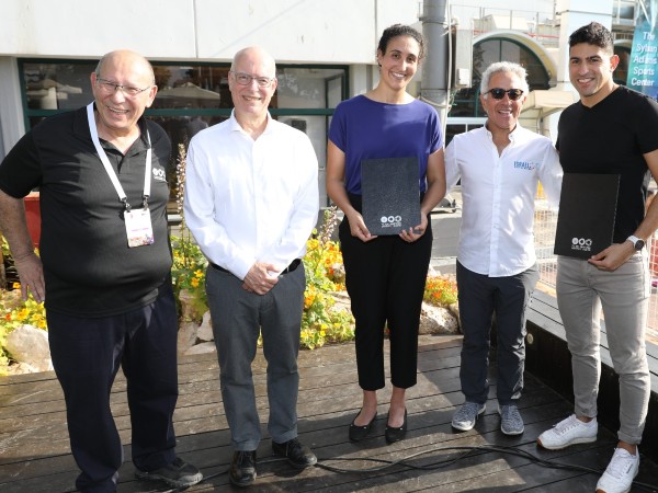 מימין לשמאל: שחר ריסמן, סילבן אדמס, אנדי מרוז, פרופ' אריאל פורת, פרופ' חגי פיק (צילום: חן גלילי)