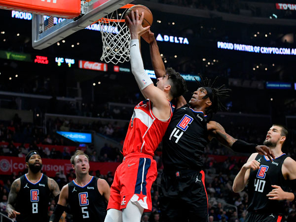 אבדיה. נקודת אור (Photo by John McCoy/Icon Sportswire via Getty Images)