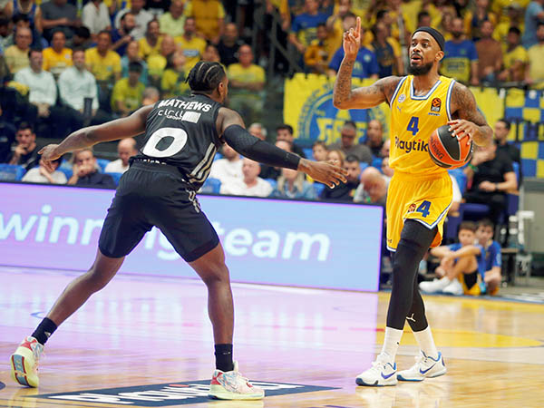 בראון אומר, האחרים מבצעים (אלן שיבר)