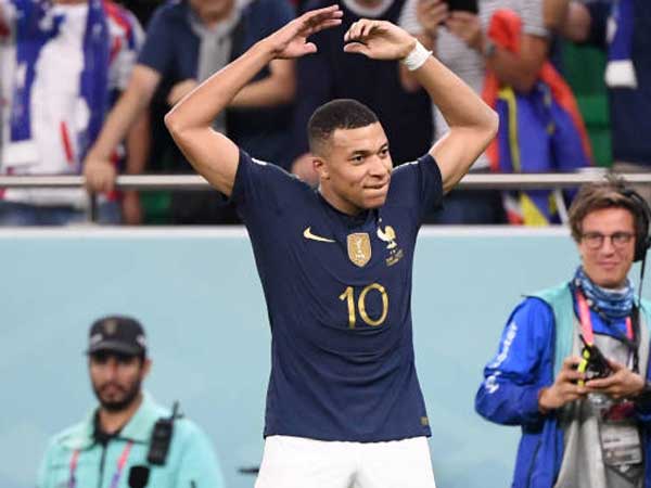 נראה כמי שיכול לתת פייט למסי ורונאלדו. אבמפה (GETTY, FEP)