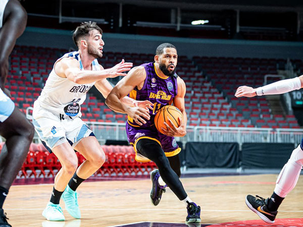האריס. משחק מצוין שלו (FIBA)