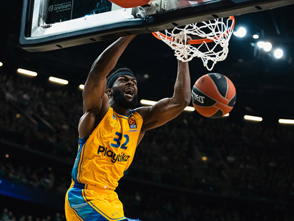 מפלצת גופנית, פיזית ואתלטית בשם ניבו (Euroleague Basketball via Getty Images)