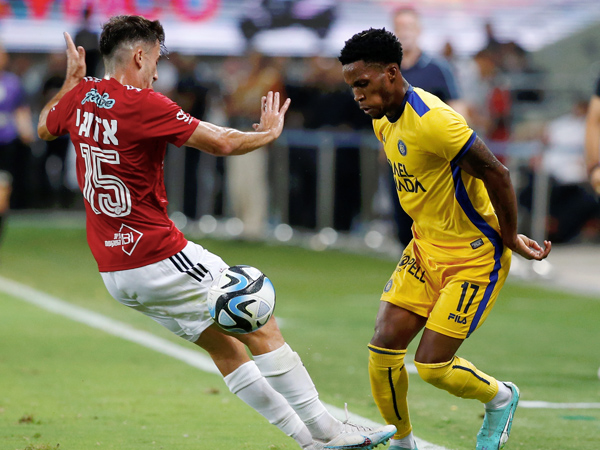 לצד מילסון.