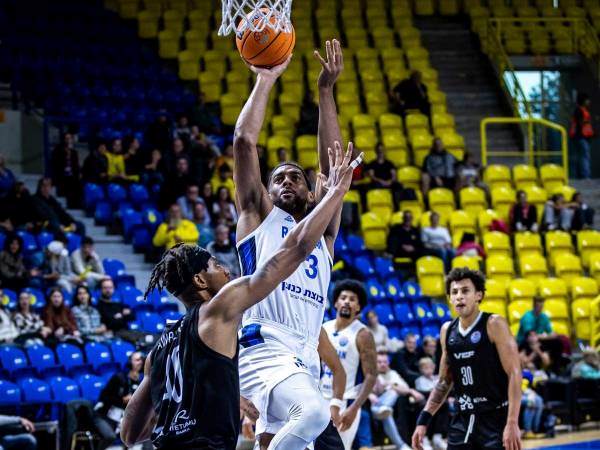 (FIBA)