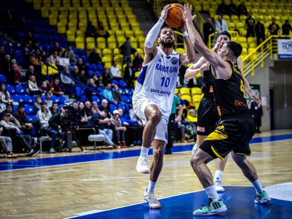 מקולום ניסה (FIBA)