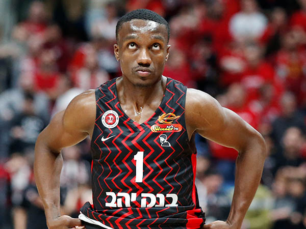 היריבה בגמר: מכבי או הפועל תל אביב (צילום: אלן שיבר)