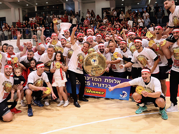 (הדר ואן קולא, איגוד הכדוריד)