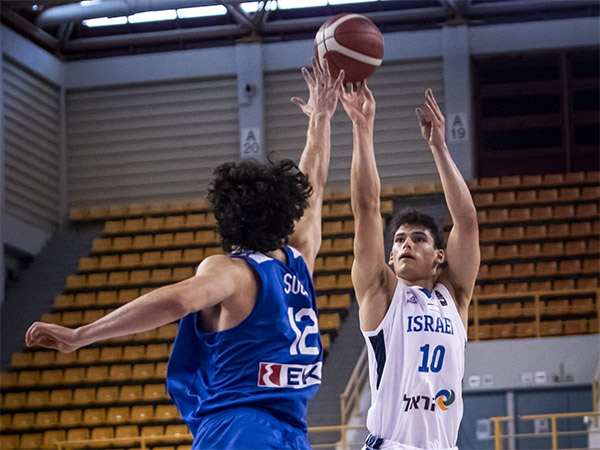 קיץ מוצלח (FIBA)