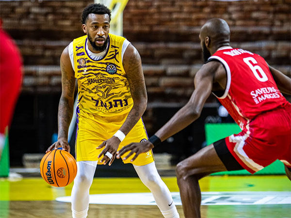 (FIBA)