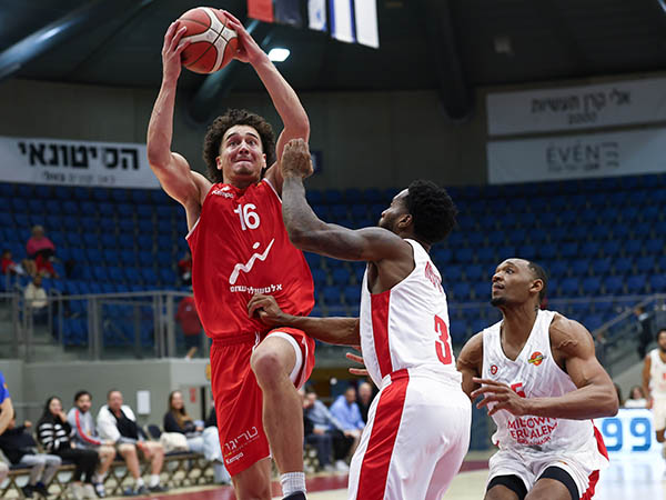 חגיגה אדומה, ואכזבה לבנה גדולה (דני מרון)