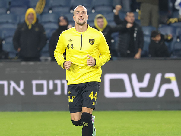 כבר שנתיים שמים אליו לב (דני מרון)