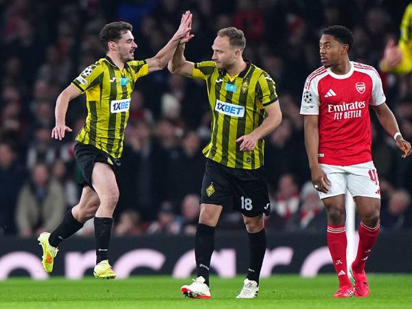 דן גלזר מול ארסנל. בקרוב בן הדוד שלו יפגוש אותה גם כן (GETTY)