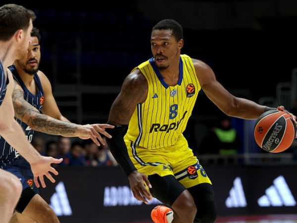 לוני ווקר. משחק גדול (Pedja Milosavljevic/Euroleague Basketball via Getty Images)