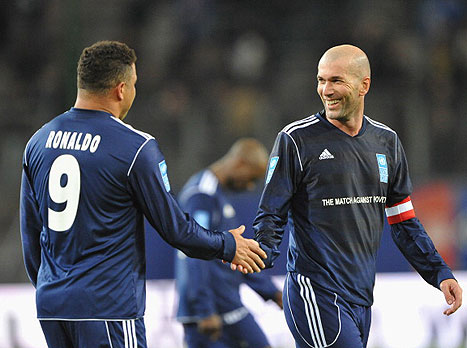 שניים מהגלאקטיקוס הראשון בכדורגל