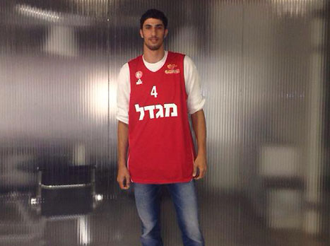 אליהו באדום. ההחתמה הכי גדולה בשנים האחרונות