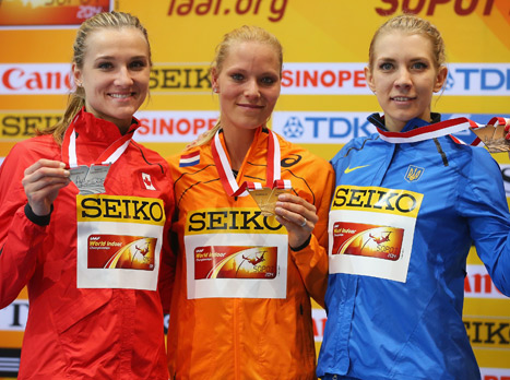 הפודיום הראשון בסופוט. זוכות הקרב 5 (gettyimages)