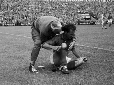 המשיך, למרות השבר. ז'ונקה (gettyimages)