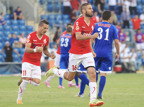 האיש שפתח את החגיגה (צילום: אלן שיבר)