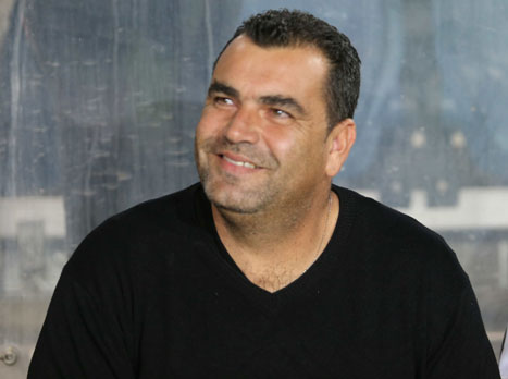 קורצקי, יכול קצת לחייך
