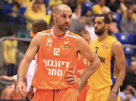 טפירו פחות נהנה (אלן שיבר)
