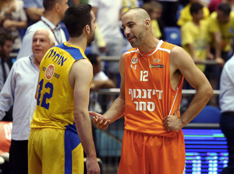 טפירו. לא נס ליחו (אלן שיבר)