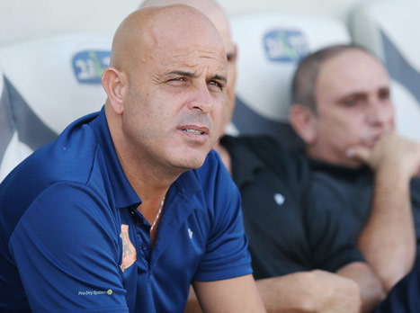 עסוק עם נבחרת ישראל. אבוקסיס (צילום: אלן שיבר)