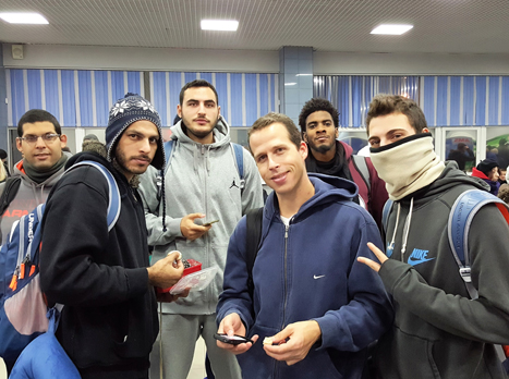 שחקני ראשל"צ הגיעו מוכנים לקור הרוסי (מכבי ראשל"צ)