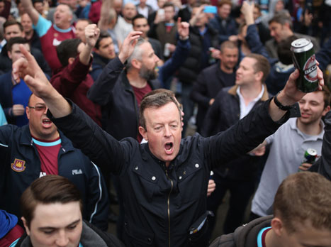 אוהד ווסטהאם. הלכו רחוק מדי (Getty)