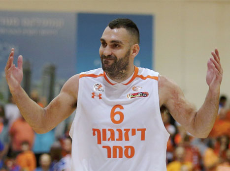 נס ציונה ברבע גמר הגביע. טל דן חוגג (מנהלת הליגה)
