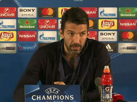 בופון. "מונאקו משחקת טוטאל-פוטבול