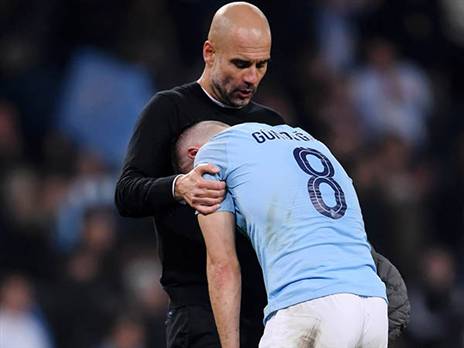 גווארדיולה. מנחם את גונדוגאן (Gettyimages)