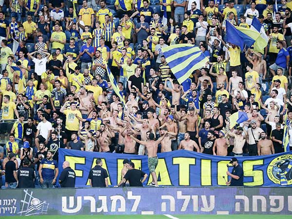 אוהדי מכבי כבר מחכים לחזור לבלומפילד (דני מרון)