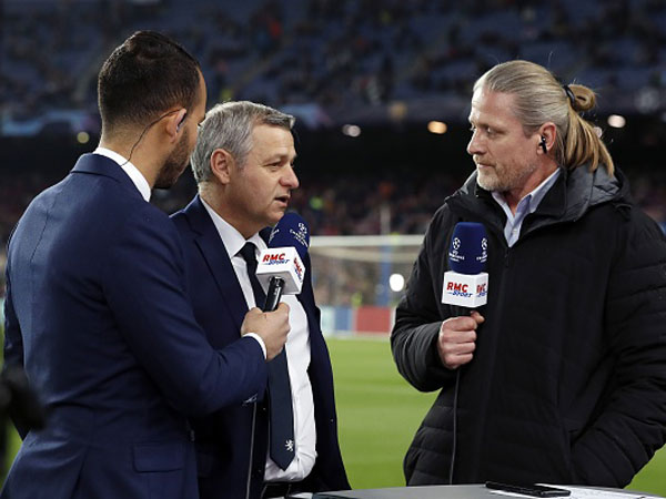 פטי (מימין), עצבני על הברזילאי