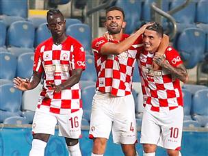 הסכר נפרץ כשז`וסוואה מצא את ויטור (אלן שיבר)