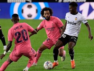 משחק איום של ההגנה בוורוד (Getty)