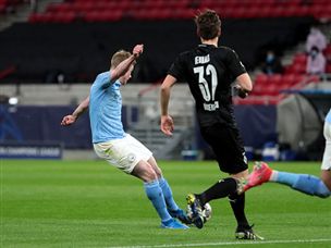 דה בריינה שלח טיל לרשת בשער הראשון (getty)