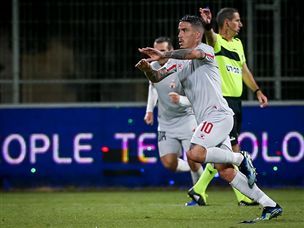 ז'וסוואה. שער שמיני העונה (סוכנות ג'יני)