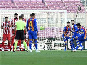 הבעיטה של מסי. לא היה רחוק (getty images)