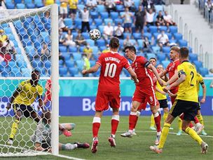 בין לבין לבנדובסקי סיפק את החמצת הטורניר (getty)