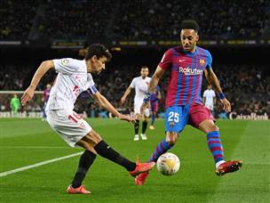 חסוס נבאס ואובמיאנג. משחק שקול, לפחות במחצית הראשונה (Getty)