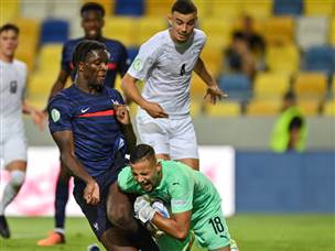 גם תומר צרפתי במשחק גדול (UEFA)