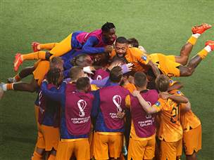 הולנד משייטת לחצי הגמר (Getty)