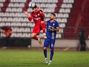 הרבה הגבהות והנעת כדור דרך האגפים (מאור אלקסלסי)