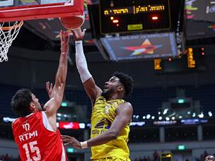 הצהובים נאבקו ברבע הראשון (צילום: לירון מולדובן)