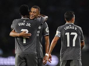 אמבפה כבש ראשון שער מרהיב (Florencia Tan Jun/Getty Images)