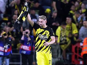 אצילי קירב אותה לשם (צילום: אלן שיבר)