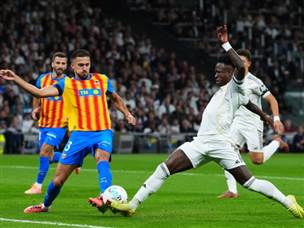 חזר להרכב אחרי אירועי הקלאסיקו (GETTY)